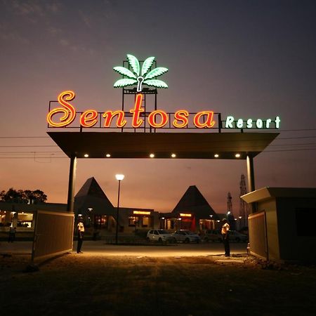 Sentosa Resorts & Water Park Chinchvad Екстериор снимка