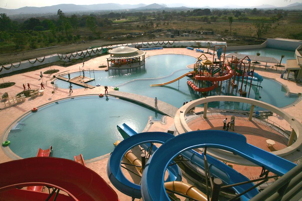 Sentosa Resorts & Water Park Chinchvad Екстериор снимка
