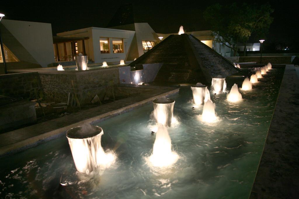 Sentosa Resorts & Water Park Chinchvad Екстериор снимка