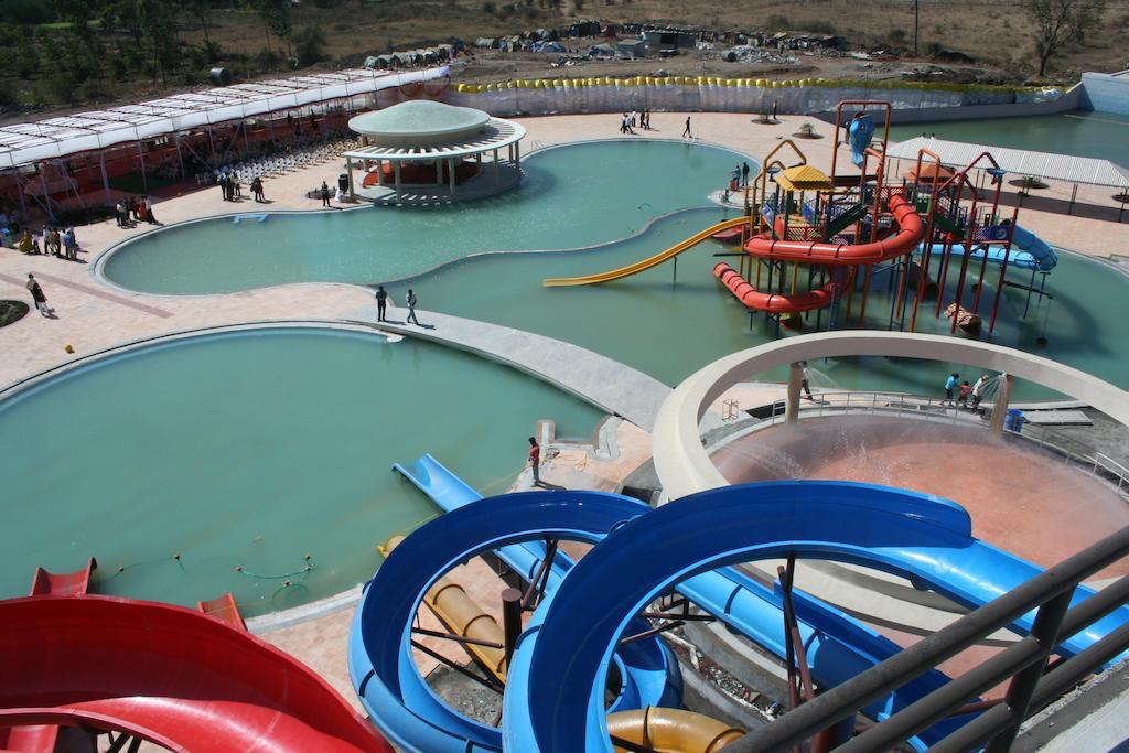 Sentosa Resorts & Water Park Chinchvad Екстериор снимка
