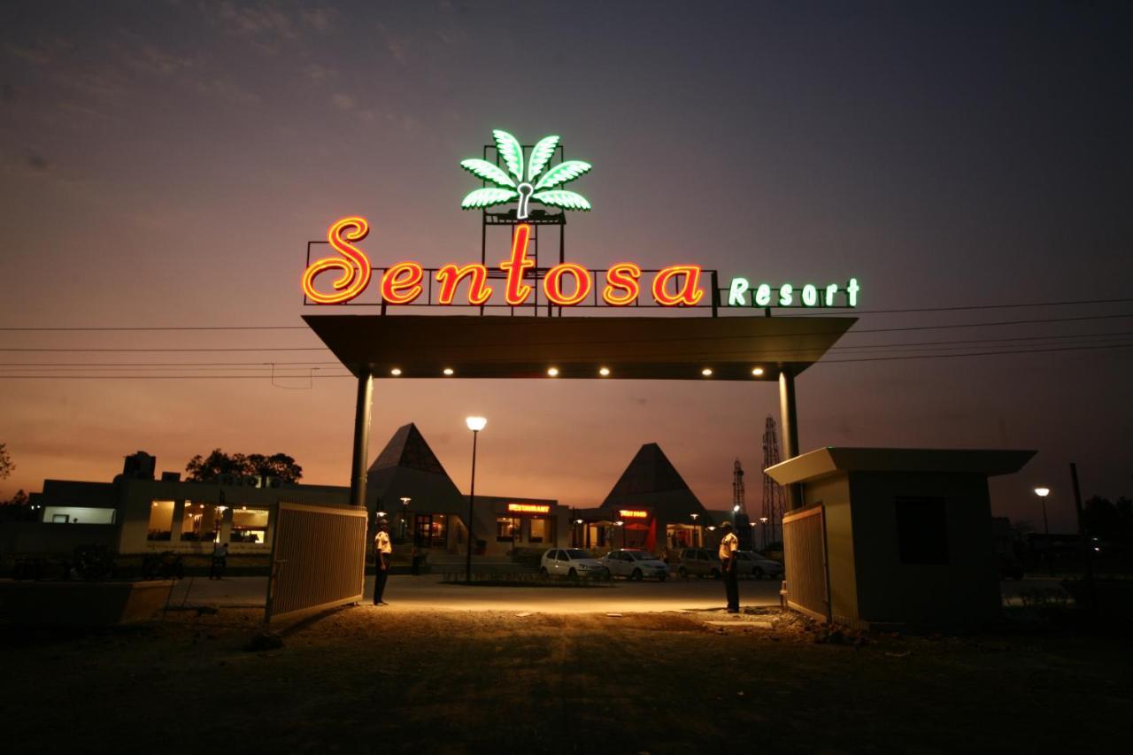 Sentosa Resorts & Water Park Chinchvad Екстериор снимка